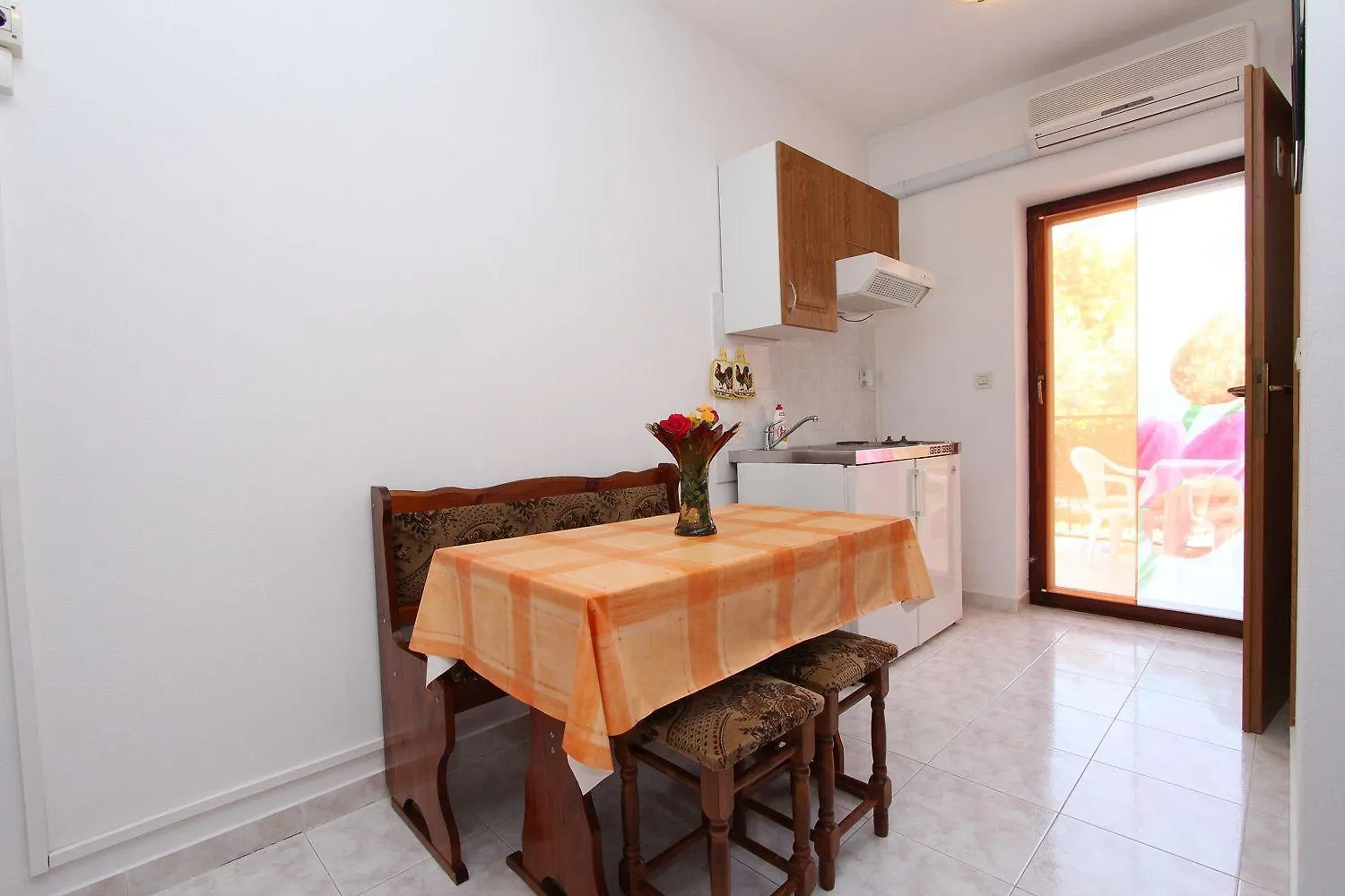 Charmantes Apartment Nur 10 Gehminuten Zum Strand Mit Privater Terrasse, Klima, Wifi Rovinj Kroatien