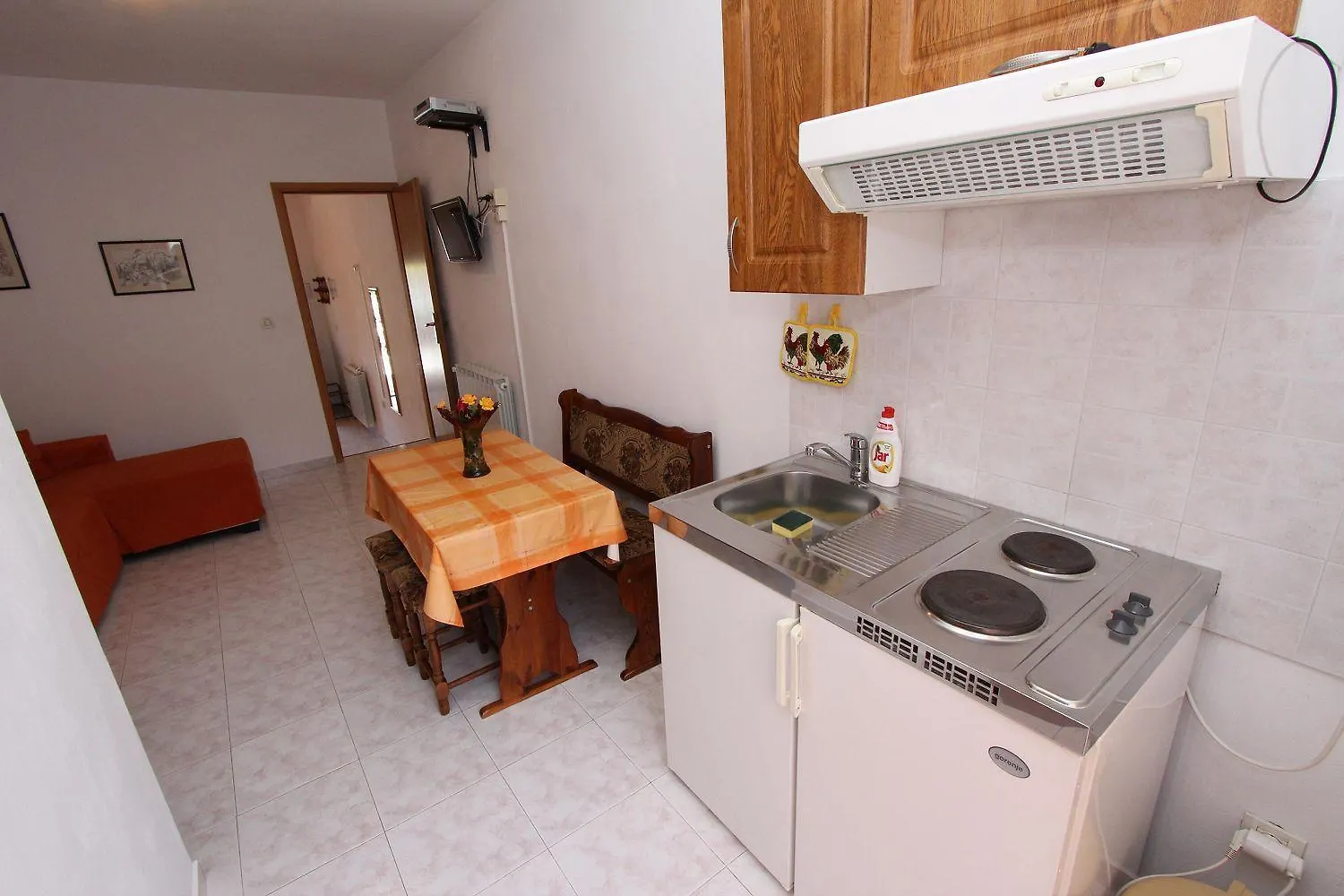 Charmantes Apartment Nur 10 Gehminuten Zum Strand Mit Privater Terrasse, Klima, Wifi Rovinj