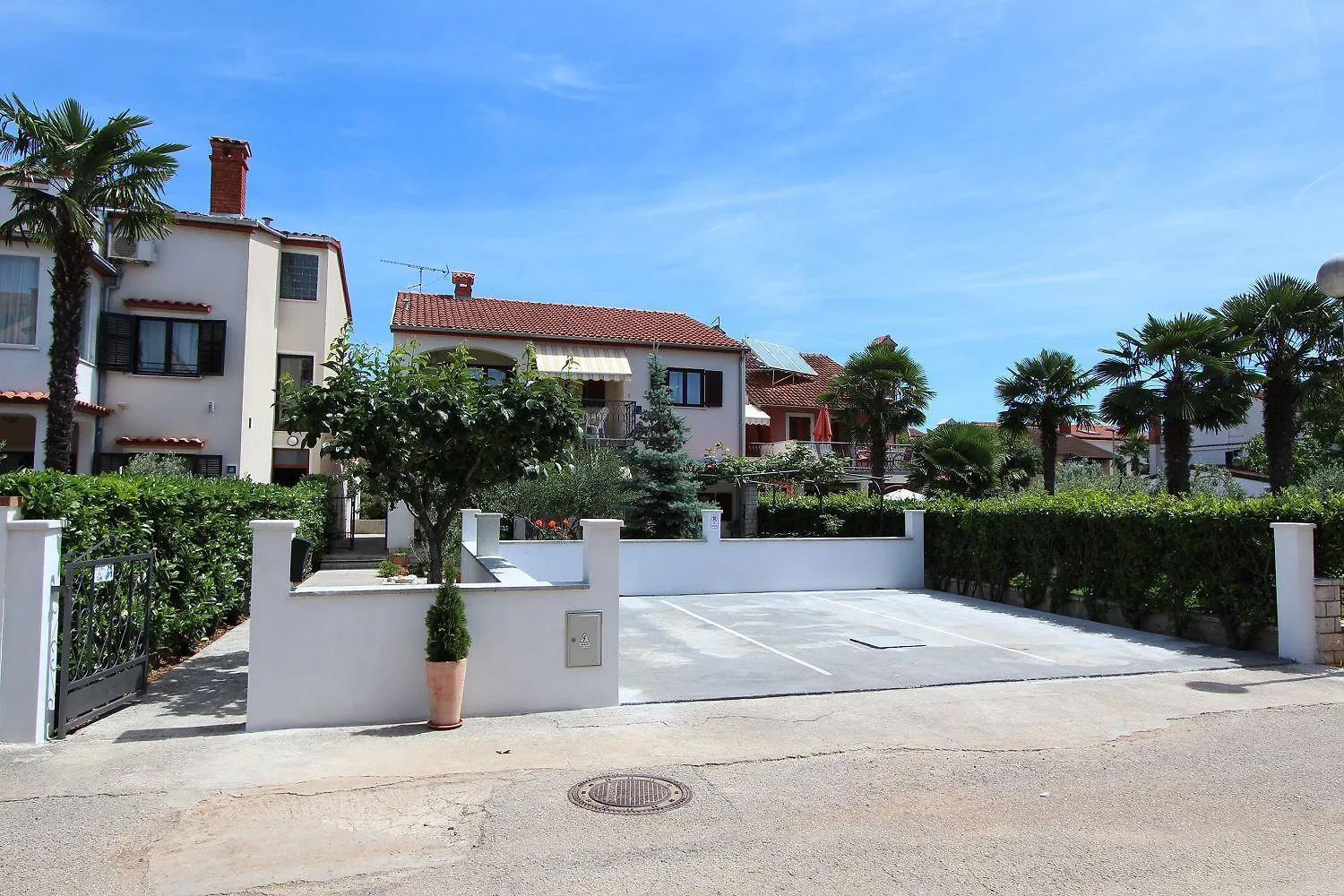 Charmantes Apartment Nur 10 Gehminuten Zum Strand Mit Privater Terrasse, Klima, Wifi Rovinj